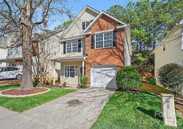 3rd image of 12010 Royal Castle Ct, Charlotte, NC 28277 | MLS# 4354992