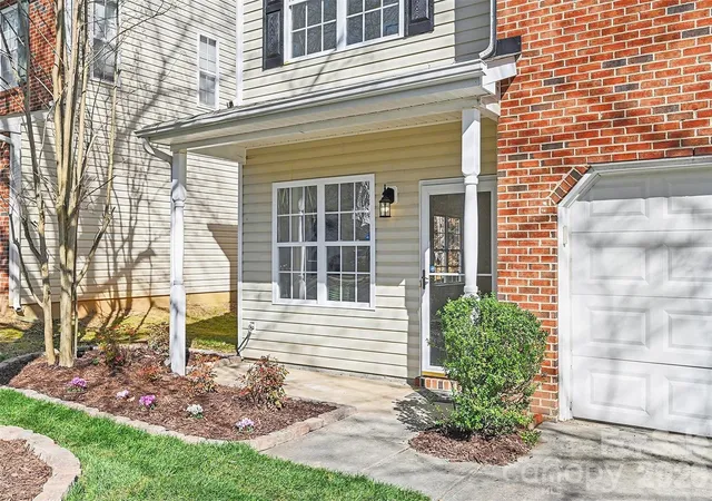 4th image of 12010 Royal Castle Ct, Charlotte, NC 28277 | MLS# 4354992