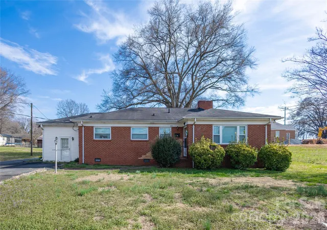 Homes for sale in Charlotte, NC | 214 N North Dakota St, Charlotte, NC 28216 | MLS# 4355006