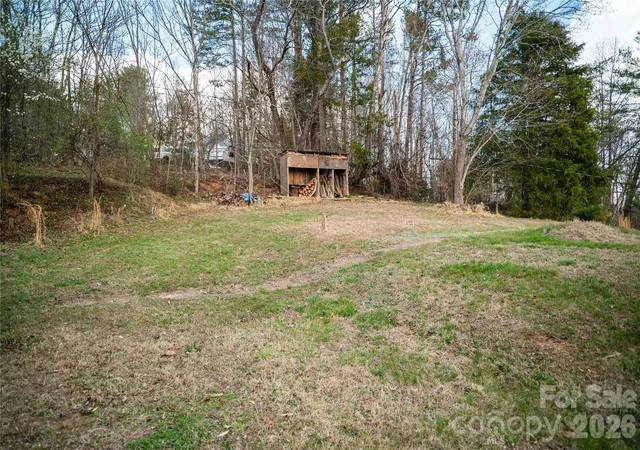 Photo 4 of Single family home for sale at 813 Severt Cir NE, Lenoir, NC 28645 | MLS# 4355098 | Listing updated on 2026-09-17