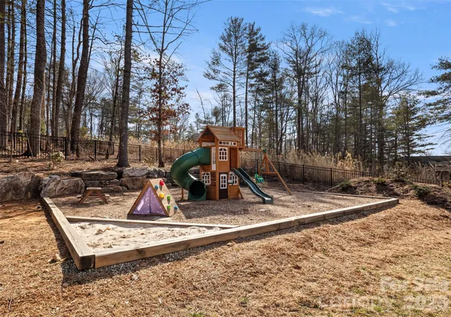 2nd image of 10 Dunnwoody Ct, Arden, NC 28704 | MLS# 4355190