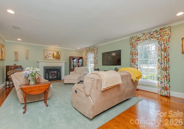 Photo 5 of Single family home for sale at 403 Weaver Dr, Lexington, NC 27292 | MLS# 4355217 | Listing updated on 2026-08-29