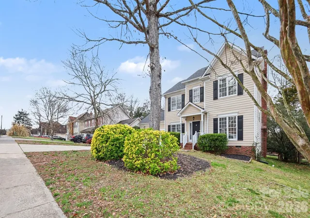 Photo 2 of Single family home for sale at 2518 Pimpernel Rd, Charlotte, NC 28213 | MLS# 4355218 | Listing updated on 2026-09-22