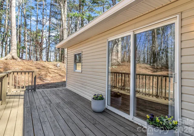 2nd image of 114 Elden St, Hendersonville, NC 28791 | MLS# 4355283