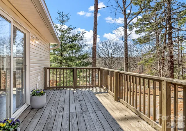 4th image of 114 Elden St, Hendersonville, NC 28791 | MLS# 4355283