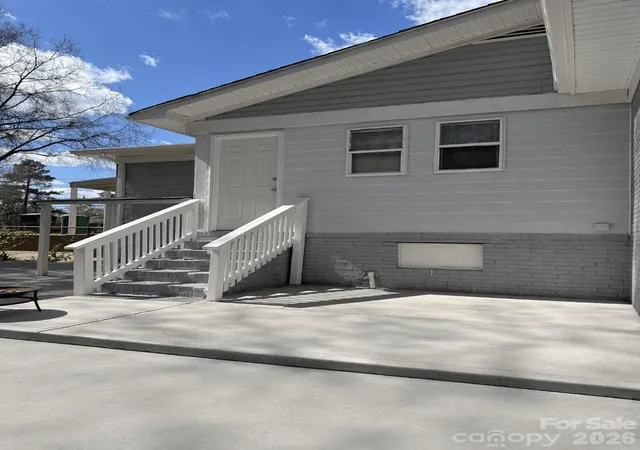 3rd image of 1713 Browns Ave, Charlotte, NC 28208 | MLS# 4355298
