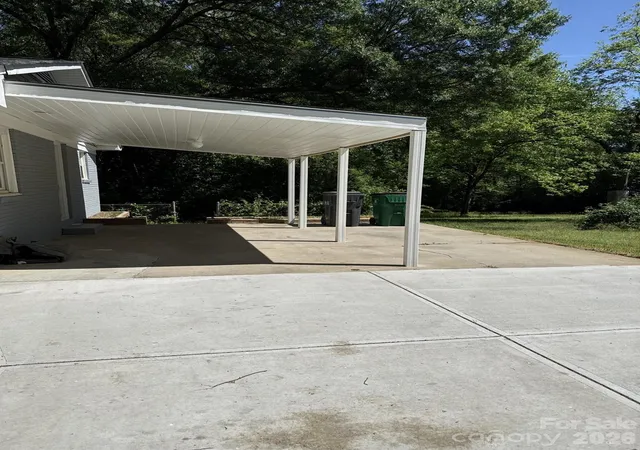 4th image of 1713 Browns Ave, Charlotte, NC 28208 | MLS# 4355298