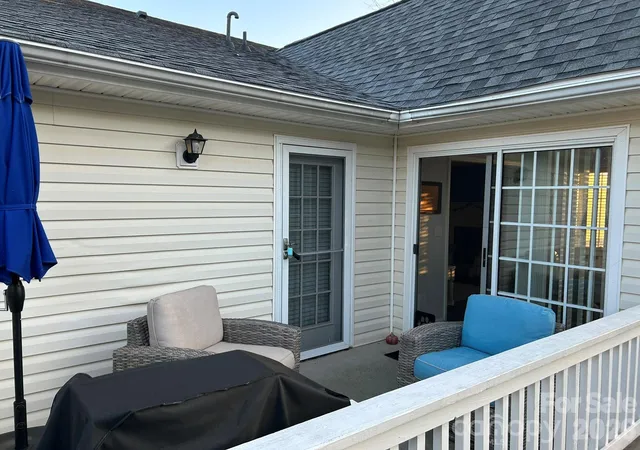 2nd image of 21153 Cold Spring Ln, Cornelius, NC 28031