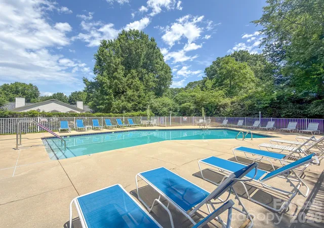 4th image of 21153 Cold Spring Ln, Cornelius, NC 28031
