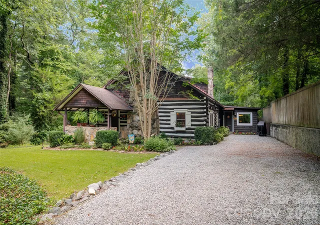 1st image of 2506 Anders Dr, Hendersonville, NC 28791 | MLS# 4355403