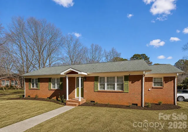 Photo 4 of Sale Pending at 7459 Elwood Dr, Charlotte, NC 28227 | MLS# 4355615 | Listing updated on 2026-08-25