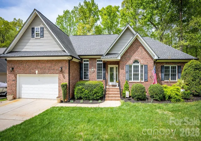 Homes for sale in Denver, NC | 7867 Golf Course Dr N, Denver, NC 28037 | MLS# 4355635