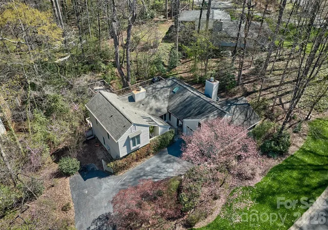 Photo 2 of Single family home for sale at 31 Fairway Ridge, Clover, SC 29710 | MLS# 4355694 | Listing updated on 2026-09-27