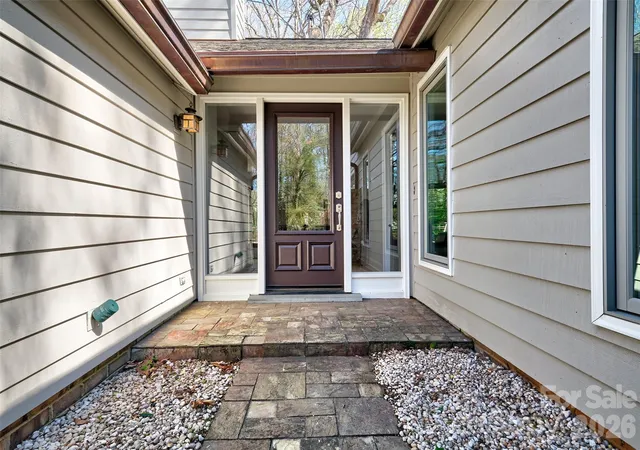 Photo 3 of Single family home for sale at 31 Fairway Ridge, Clover, SC 29710 | MLS# 4355694 | Listing updated on 2026-09-27