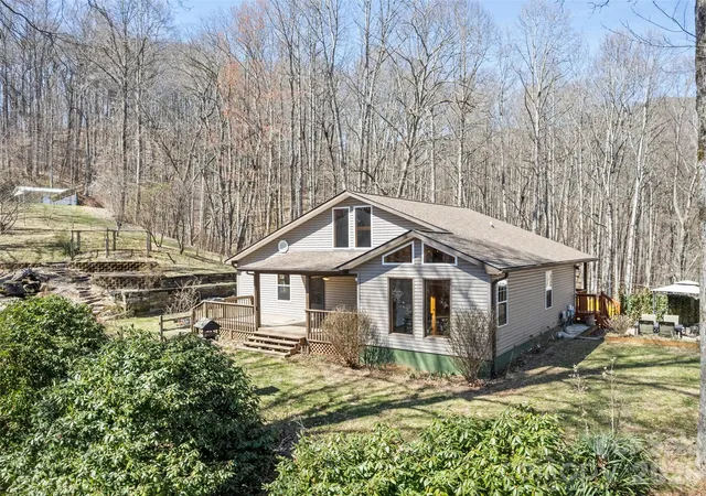 Photo 1 of Single family home for sale at 401 Tipstill Cvs, Waynesville, NC 28786 | MLS# 4355703 | Listing updated on 2026-09-16