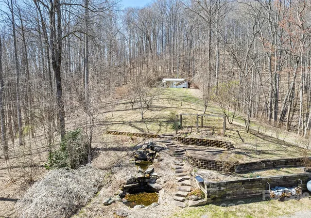 Photo 3 of Single family home for sale at 401 Tipstill Cvs, Waynesville, NC 28786 | MLS# 4355703 | Listing updated on 2026-09-16