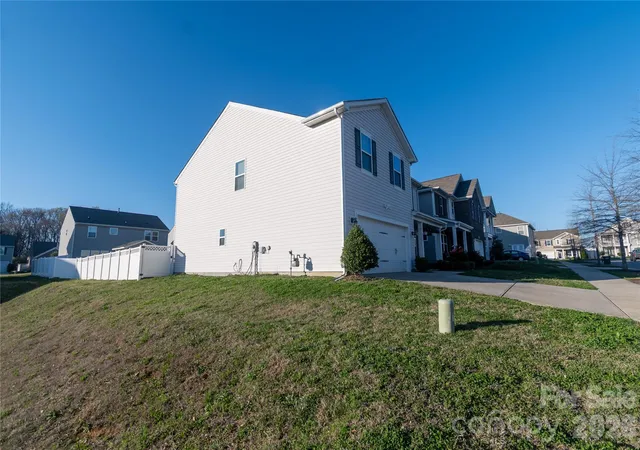 2nd image of 4320 Staffordshire Ln, Charlotte, NC 28213 | MLS# 4355945