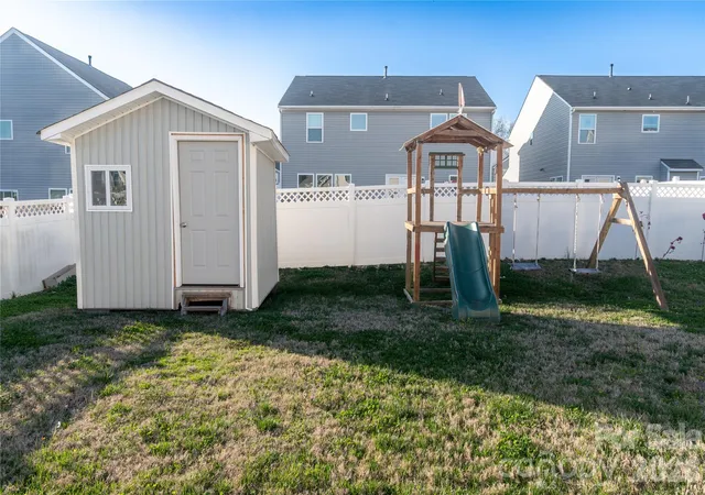 4th image of 4320 Staffordshire Ln, Charlotte, NC 28213 | MLS# 4355945