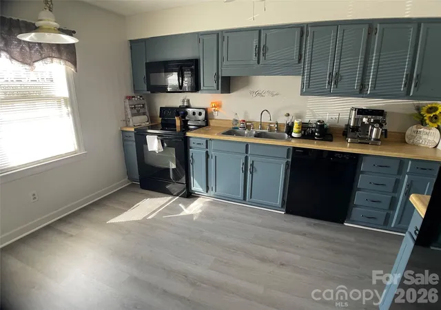 4th image of 2705 N Center St #43, Hickory, NC 28601 | MLS# 4355974