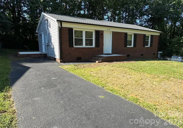 Homes for sale in Gastonia, NC | 510 Belfast Dr, Gastonia, NC 28052 | MLS# 4356032