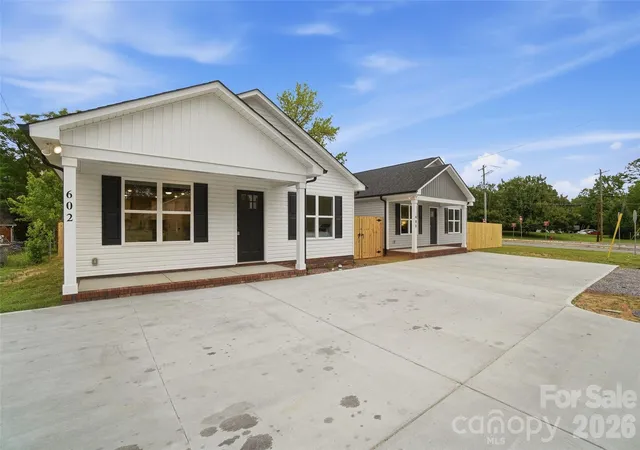 Photo 1 of Single family home for sale at 602 Bethpage Rd, Kannapolis, NC 28081 | MLS# 4356035 | Listing updated on 2026-10-01