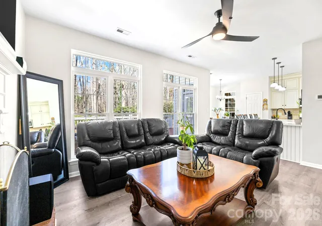 5th image of 13702 Chambray Ln, Charlotte, NC 28278 | MLS# 4356054