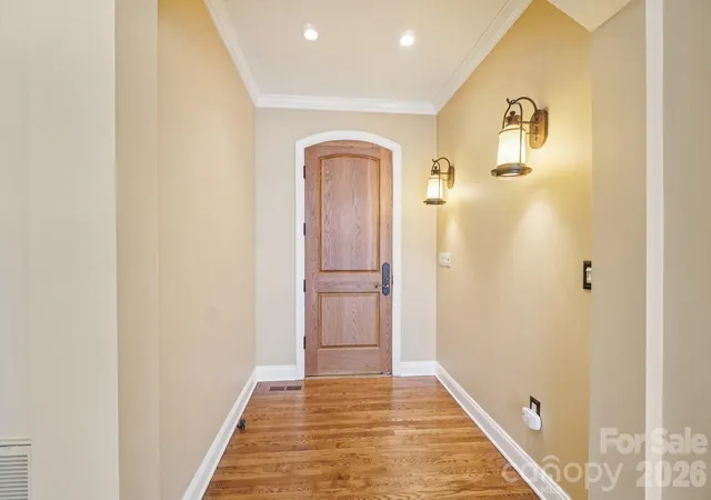 Photo 4 of Single family home for sale at 304 Pine Forest Tr, Hendersonville, NC 28739 | MLS# 4356124 | Listing updated on 2026-09-23