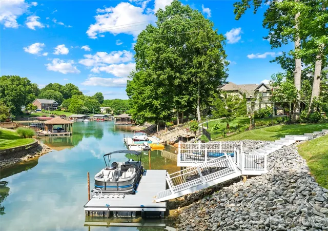 1st image of 2474 Green Point Ln, Denver, NC 28037 | MLS# 4356317