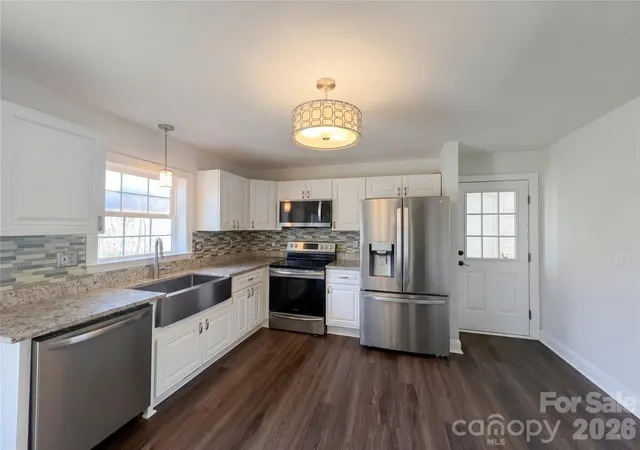 Photo 2 of Single family home for sale at 1710 Oak Park Ct, Iron Station, NC 28080 | MLS# 4356365 | Listing updated on 2026-10-02