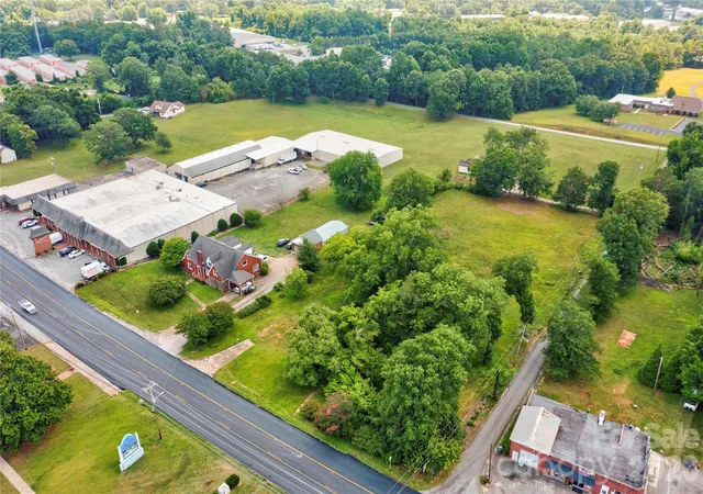 Homes for sale in Forest City, NC | 1033 W Main St, Forest City, NC 28043 | MLS# 4356428