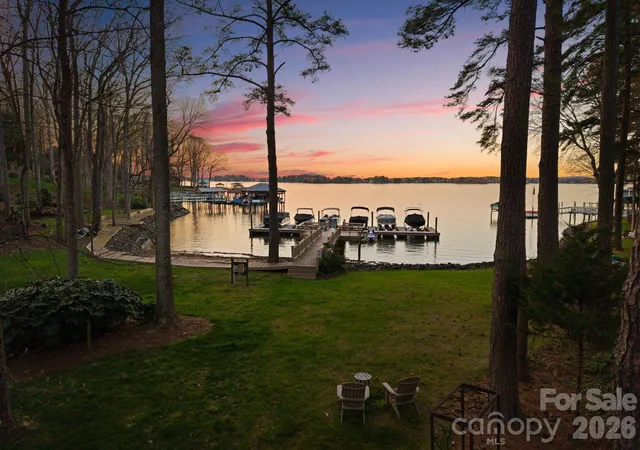 Photo 1 of Single family home for sale at 16208 Weatherly Way, Huntersville, NC 28078 | MLS# 4356568 | Listing updated on 2026-10-18
