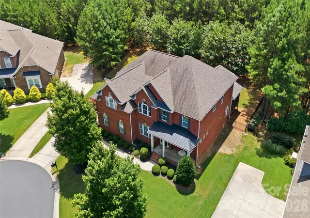 Homes for sale in Charlotte, NC | 16518 Governors Club Ct, Charlotte, NC 28278 | MLS# 4356630
