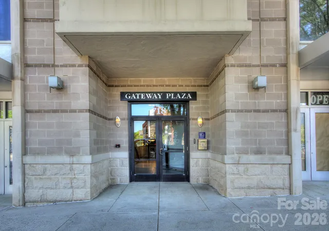Photo 4 of Condo for sale at 718 W Trade St #604, Charlotte, NC 28202 | MLS# 4356668 | Listing updated on 2026-10-30