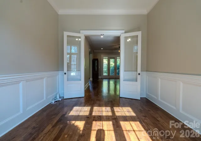 Photo 4 of Single family home for sale at 295 Bent Tree Dr, Stanley, NC 28164 | MLS# 4356670 | Listing updated on 2026-09-24