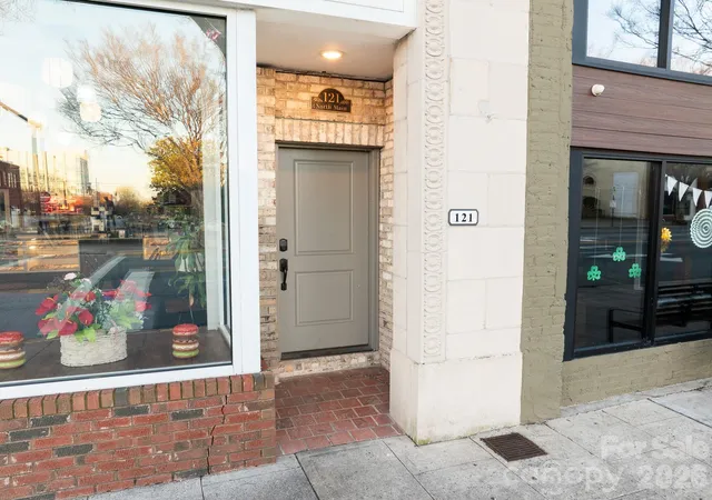 42nd image of 121 N Main St, Lexington, NC 27292 | MLS# 4356738