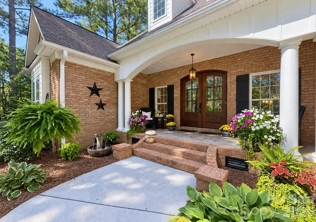 Photo 1 of Single family home for sale at 4950 River Hills Dr, Denver, NC 28037 | MLS# 4356776 | Listing updated on 2026-10-02