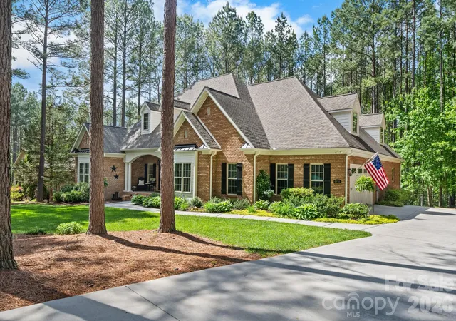 Photo 3 of Single family home for sale at 4950 River Hills Dr, Denver, NC 28037 | MLS# 4356776 | Listing updated on 2026-10-02