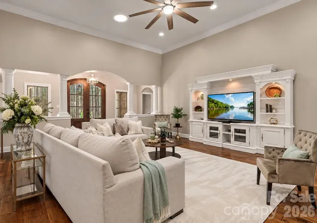 Photo 4 of Single family home for sale at 4950 River Hills Dr, Denver, NC 28037 | MLS# 4356776 | Listing updated on 2026-10-02