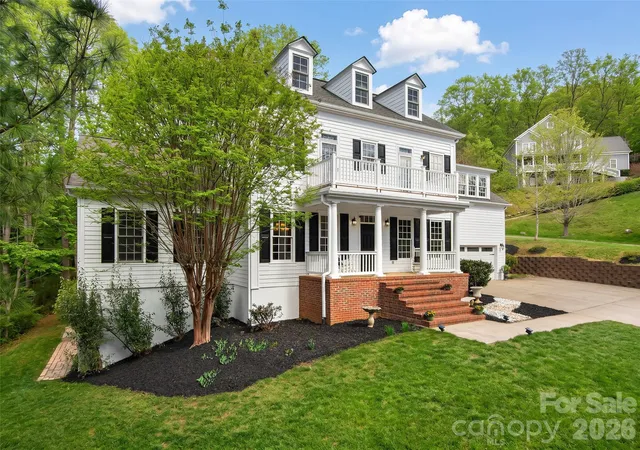 Photo 2 of Single family home for sale at 21 Dianthus Dr, Asheville, NC 28803 | MLS# 4356778 | Listing updated on 2026-09-25