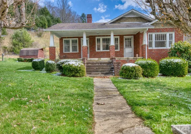 Photo 3 of Single family home for sale at 6090 Us 23 Hwy, Mars Hill, NC 28754 | MLS# 4356782 | Listing updated on 2026-09-25