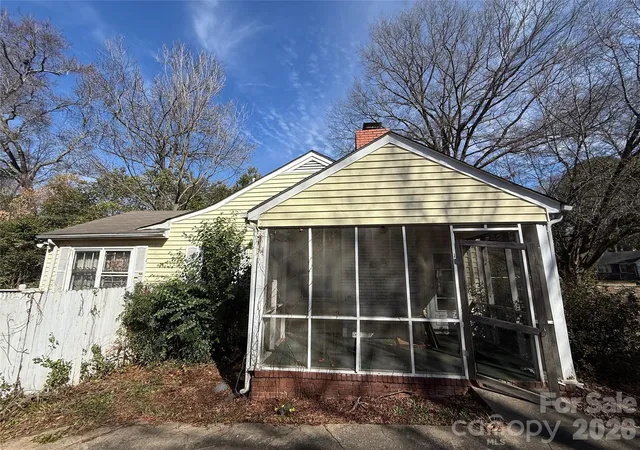 2nd image of 4215 Dinglewood Ave, Charlotte, NC 28205 | MLS# 4356799