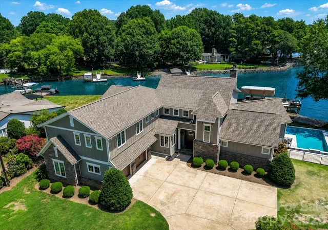 Photo 1 of Mansion for sale at 18014 Whispering Oaks Dr, Cornelius, NC 28031 | MLS# 4356897 | Listing updated on 2026-08-31