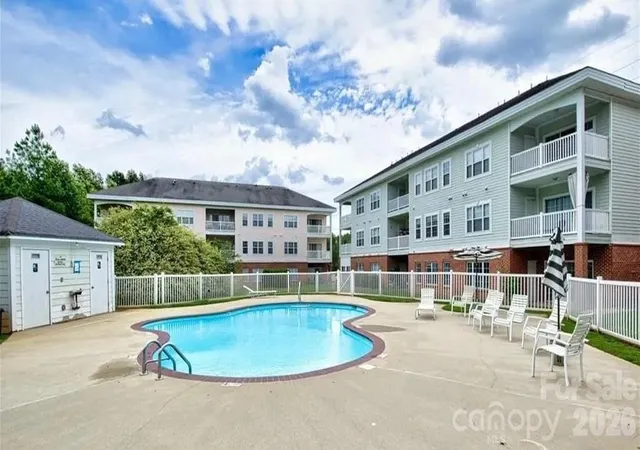 Listing Photo 2 - Condo for sale in building located at 8633 Coralbell Ln, Charlotte, NC 28213 - Unit #