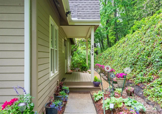 3rd image of 204 Briarcliff Dr #5, Asheville, NC 28804 | MLS# 4356958