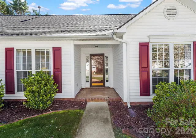 Photo 2 of Single family home for sale at 279 Stonehollow Rd, Fletcher, NC 28732 | MLS# 4357133 | Listing updated on 2026-09-20