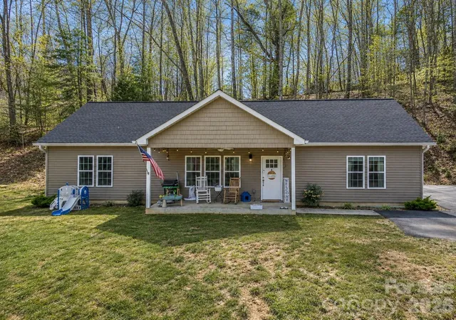 Photo 2 of Single family home for sale at 201 Woodhaven Ests, Sylva, NC 28779 | MLS# 4357153 | Listing updated on 2026-07-17