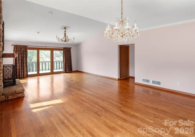 Listing Photo 4 - Condo for sale in building located at 15 Ridge Ter, Asheville, NC 28804