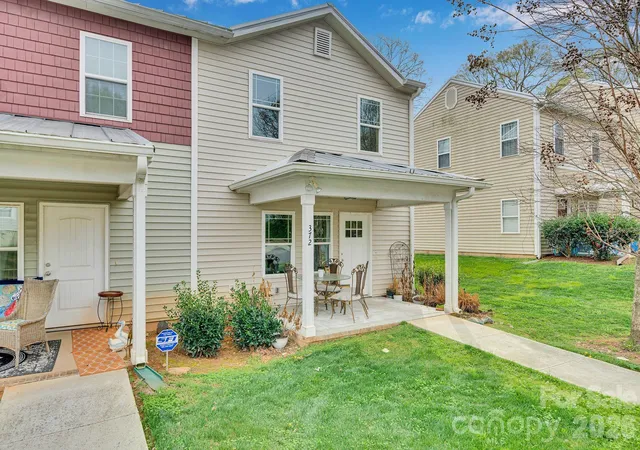 Photo 2 of Townhouse for sale at 372 E Mills Ave, Mooresville, NC 28115 | MLS# 4357217 | Listing updated on 2026-10-15