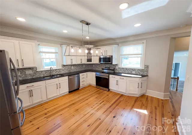 Photo 1 of Single family home for sale at 1108 Herrin Ave, Charlotte, NC 28205 | MLS# 4357238 | Listing updated on 2026-09-24