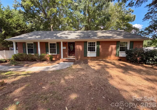 Photo 1 of Single family home for sale at 1512 Buckingham Ave, Gastonia, NC 28054 | MLS# 4357288 | Listing updated on 2026-10-01